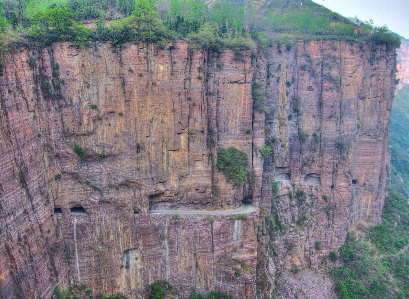 南太行大环线：南太行郭亮挂壁公路绝壁天路（辉县万仙山，在线路八